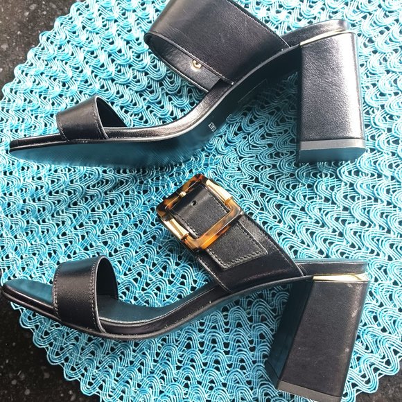 NEW - NEVER WORN! Brown's Shoes - Summer Heels - Picture 3 of 10